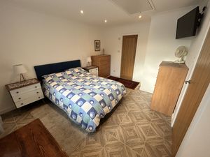 Photo 25- click for photo gallery